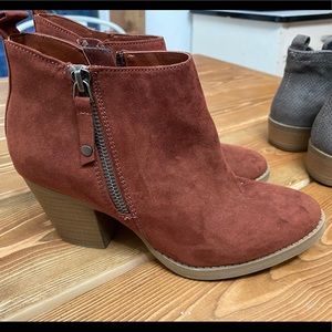 Target Universal threads bootie dress shoe